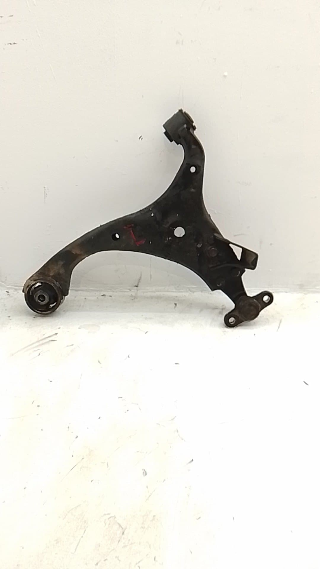 Brazo suspension inferior delantero izquierdo KIA CARENS III MONOSPACE (UN)