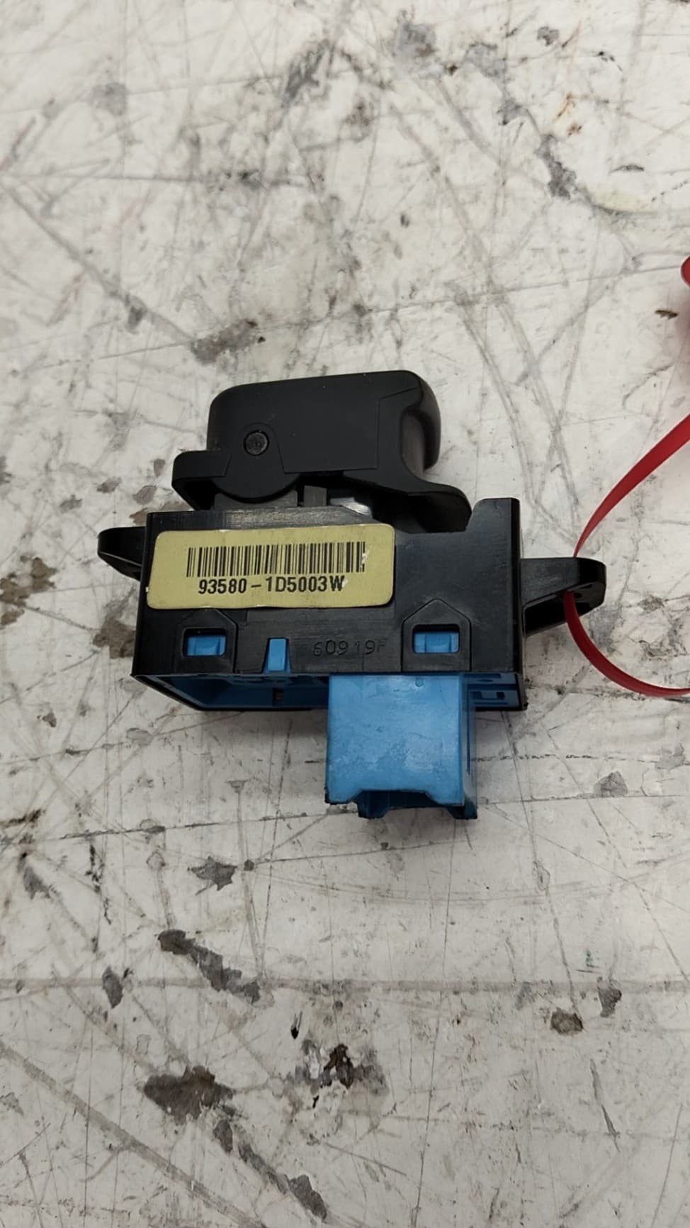 Mando elevalunas trasero izquierdo KIA CARENS III MONOSPACE (UN)