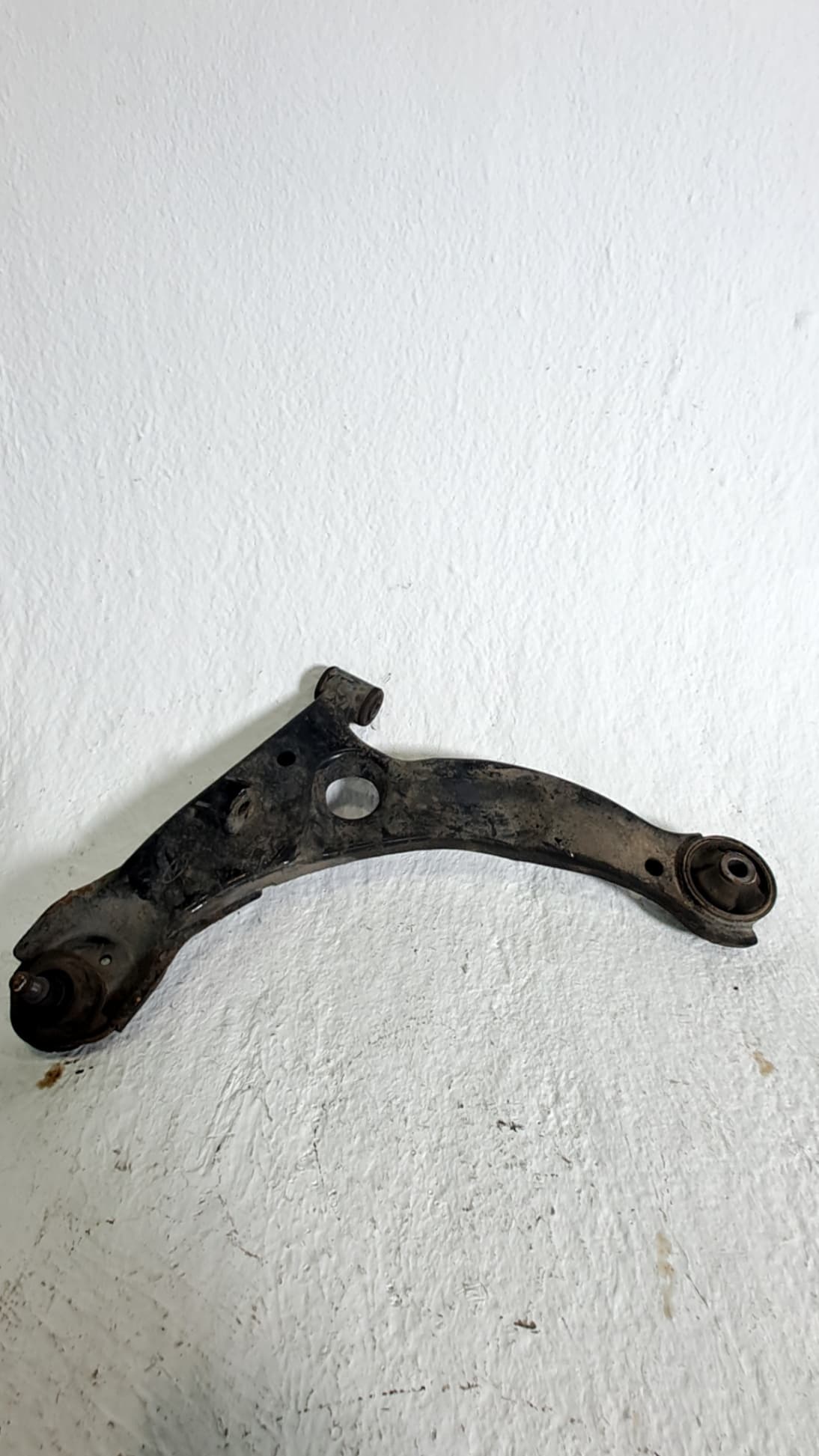 Brazo suspension inferior delantero izquierdo HYUNDAI MATRIX (FC)