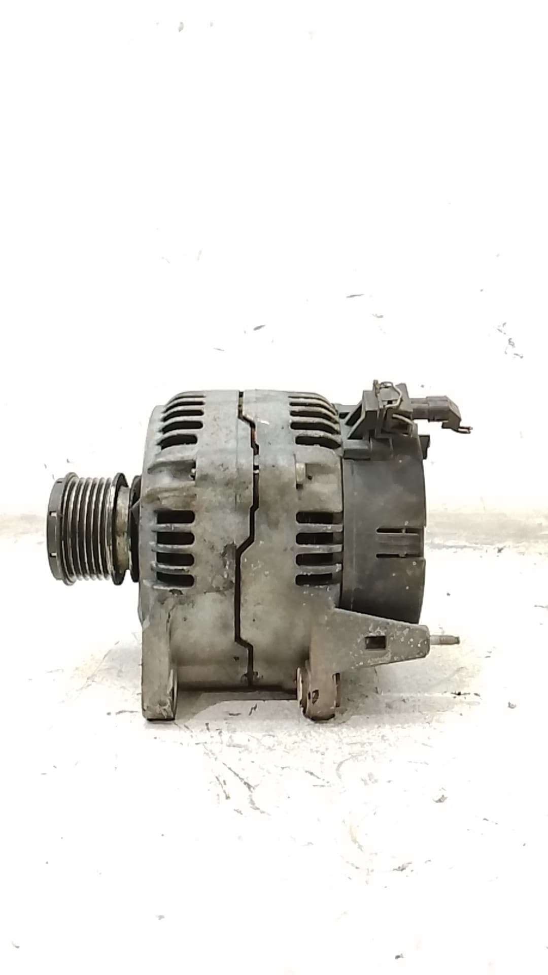 Alternador AUDI A3 (8L) 4
