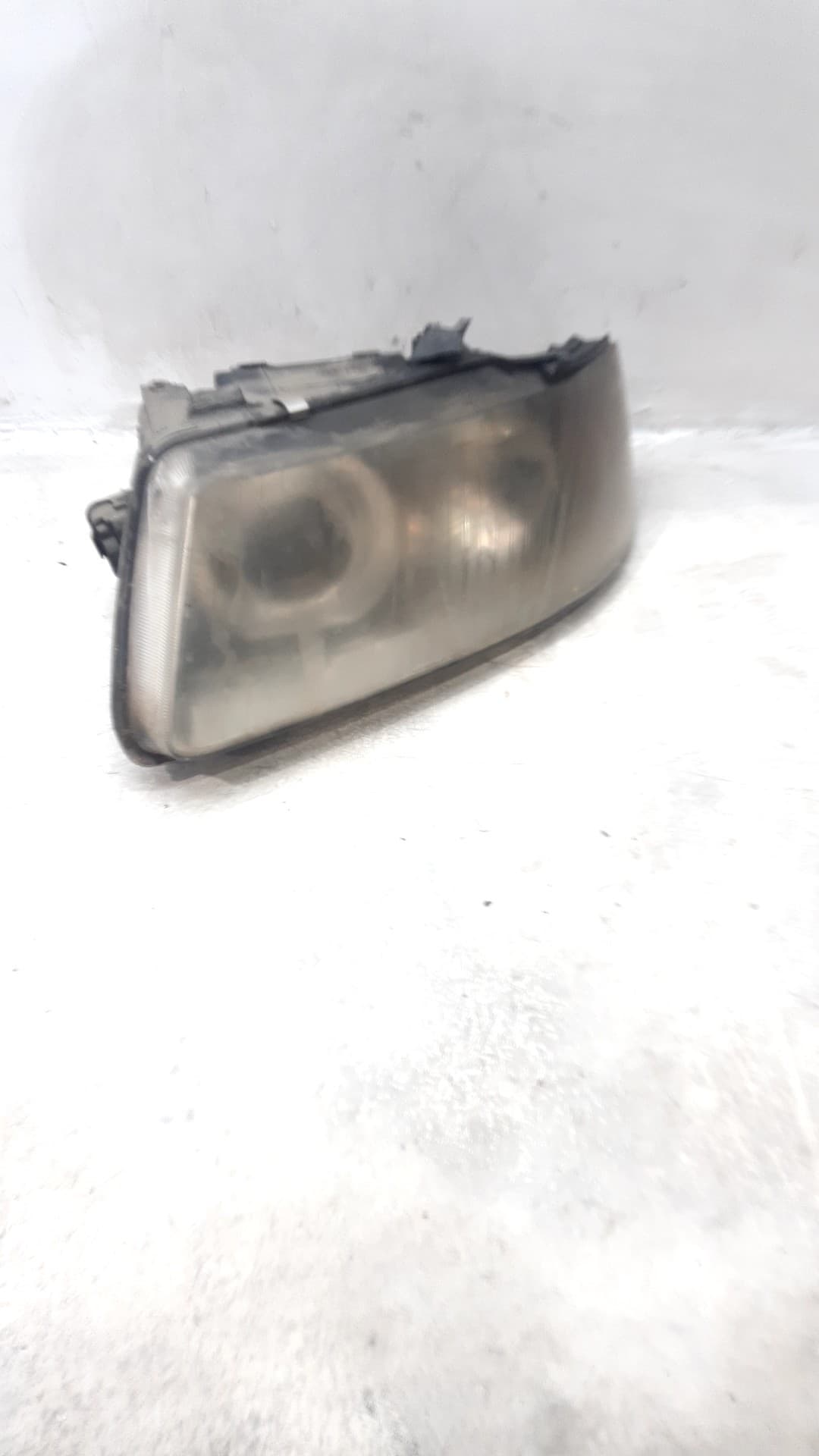 Faro derecho AUDI A3 (8L)