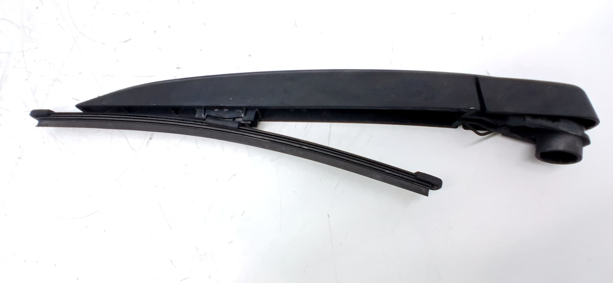 Brazo limpia trasero RENAULT CLIO IV GRANDTOUR 2