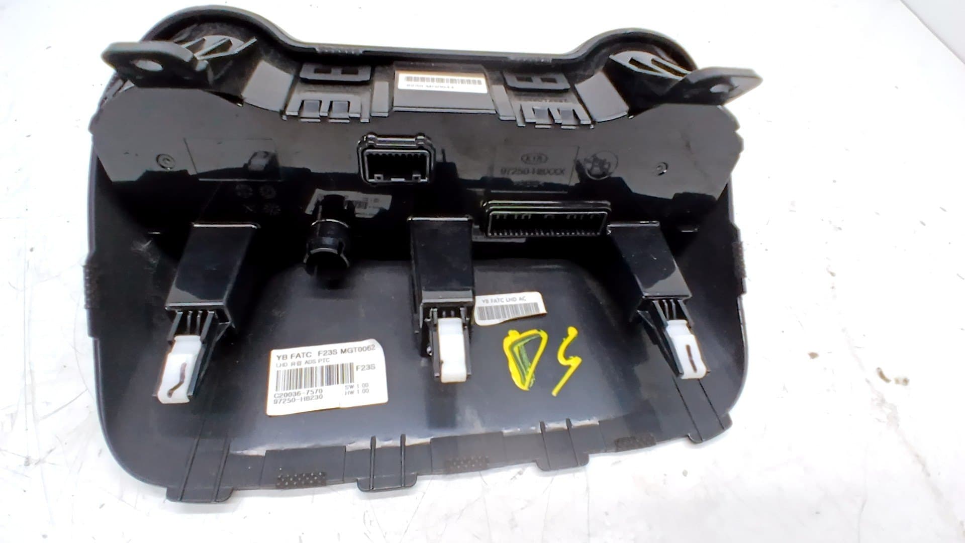 Mando climatizador KIA STONIC 2
