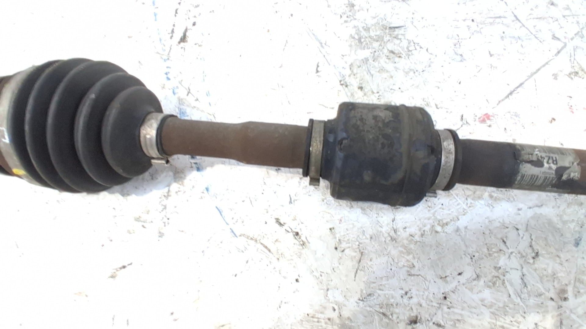 Transmision delantera derecha KIA STONIC 3