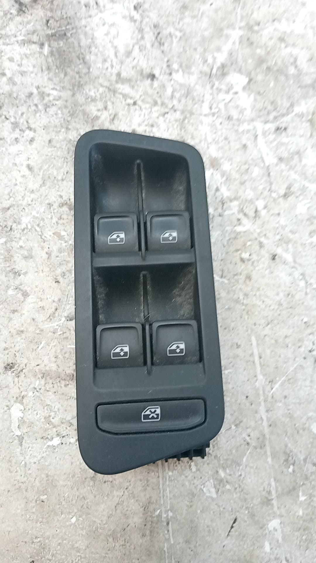 Mando elevalunas delantero izquierdo VOLKSWAGEN GOLF VII LIM