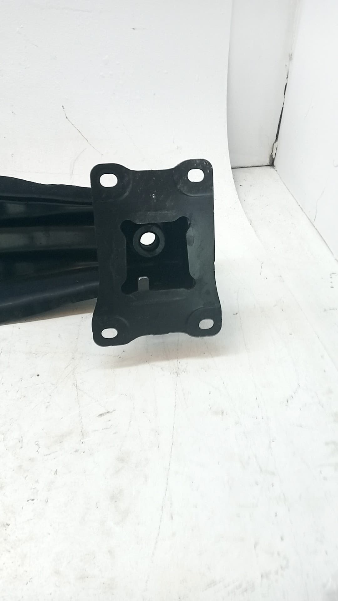 Refuerzo paragolpes trasero VOLKSWAGEN GOLF VII LIM 3