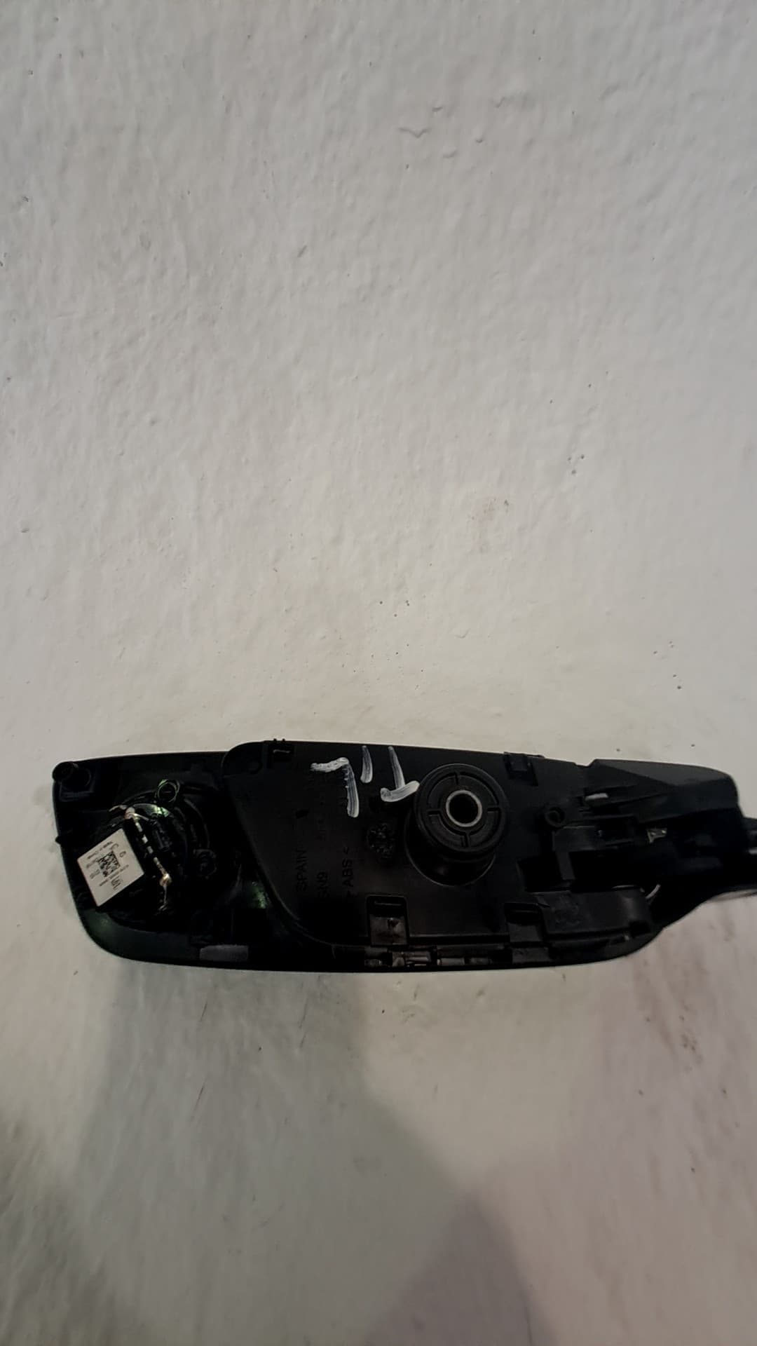 Maneta interior trasera izquierda SEAT ATECA (KH7) 2