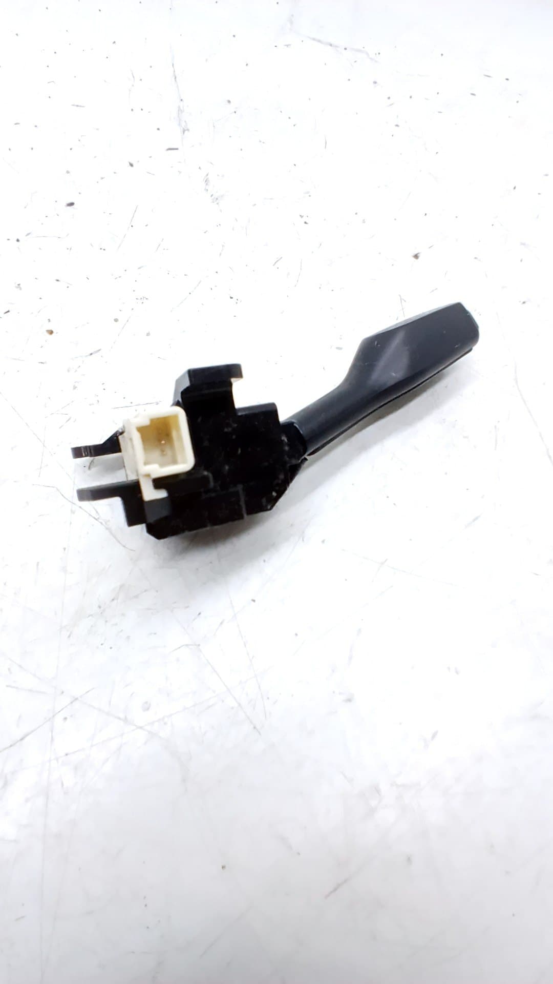 Recambio TOYOTA C-HR ref. 8463247010 2