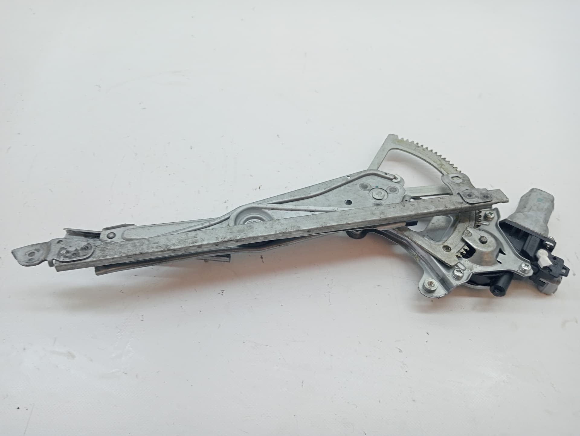 Elevalunas delantero derecho SUBARU LEGACY FAMILIAR/OUTBACK B13 (BP) 2