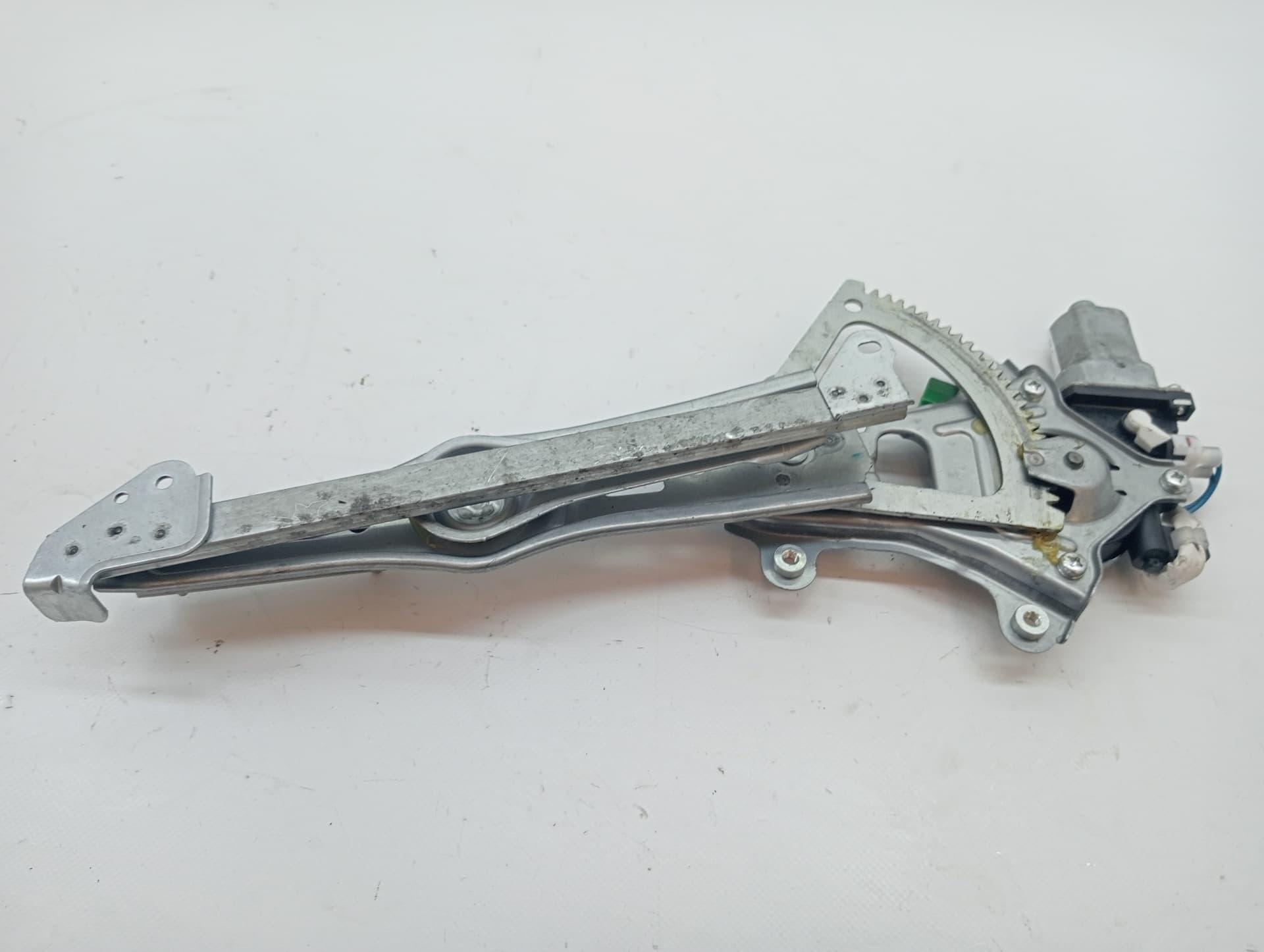 Elevalunas trasero derecho SUBARU LEGACY FAMILIAR/OUTBACK B13 (BP) 2