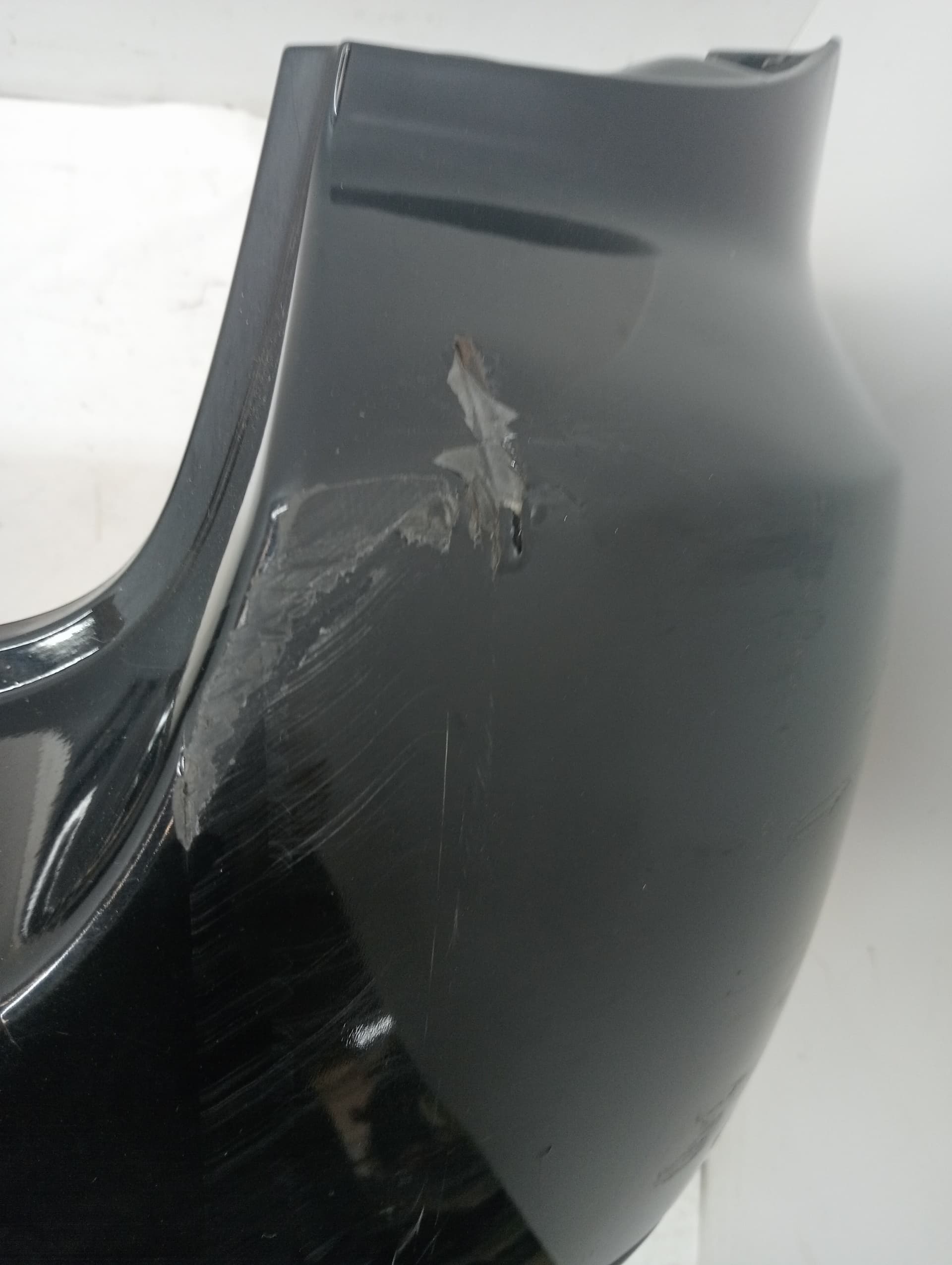 Paragolpes trasero SUBARU LEGACY FAMILIAR/OUTBACK B13 (BP) 3
