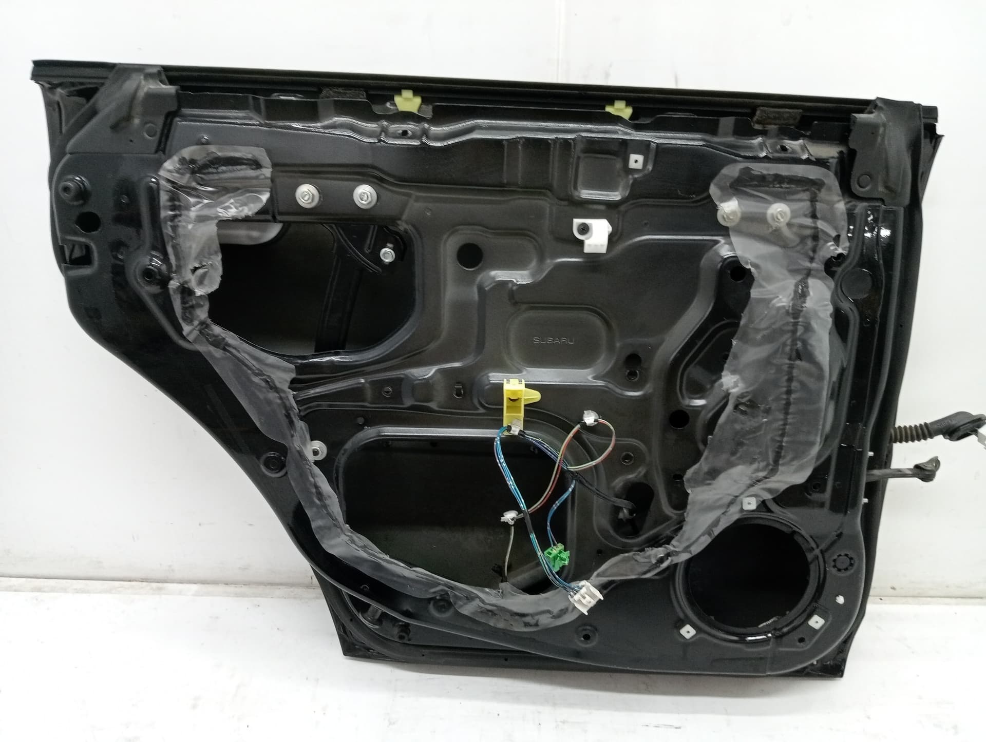 Puerta trasera izquierda SUBARU LEGACY FAMILIAR/OUTBACK B13 (BP) 2