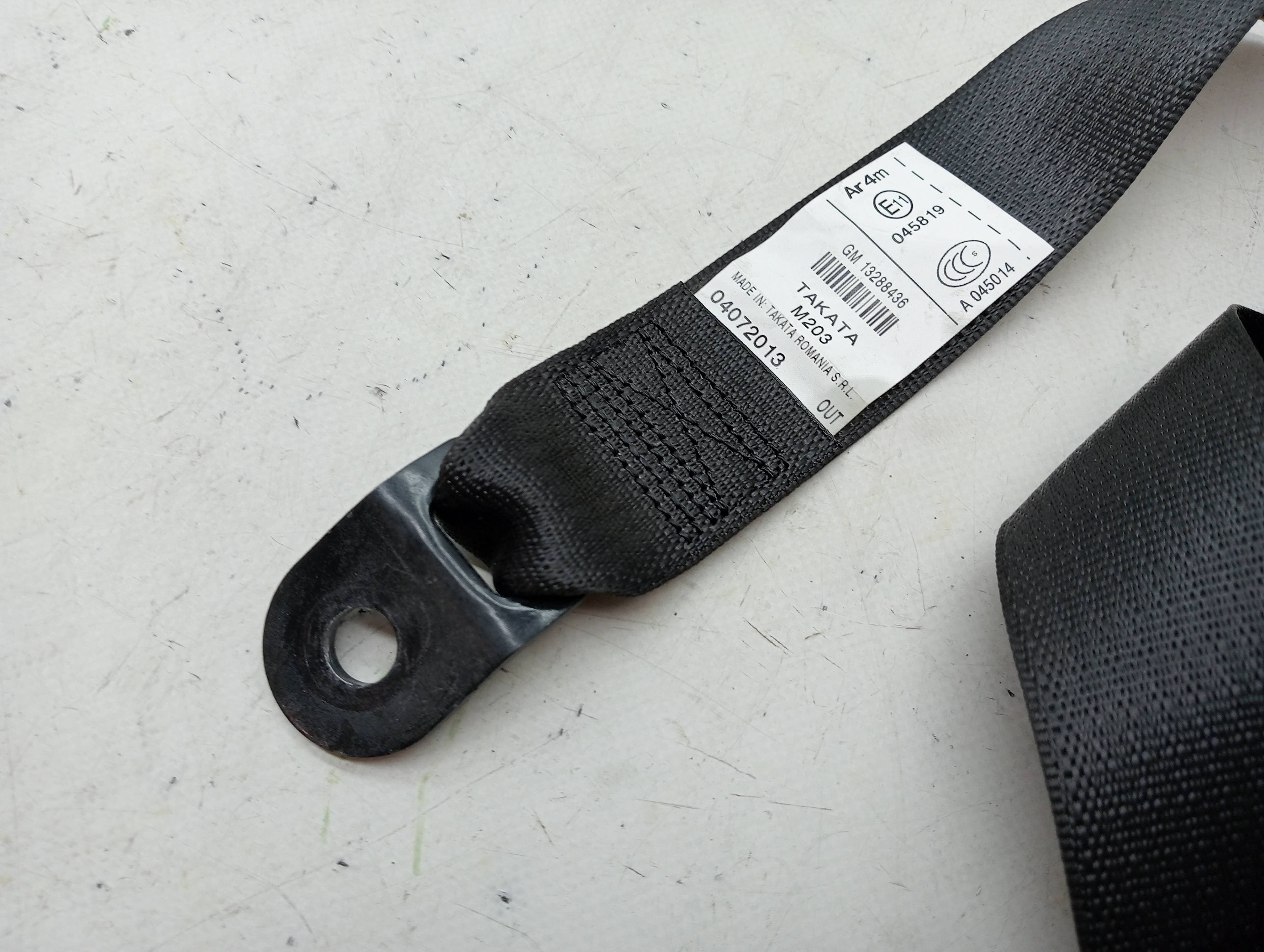 Cinturon seguridad trasero izquierdo OPEL INSIGNIA BERLINA 2