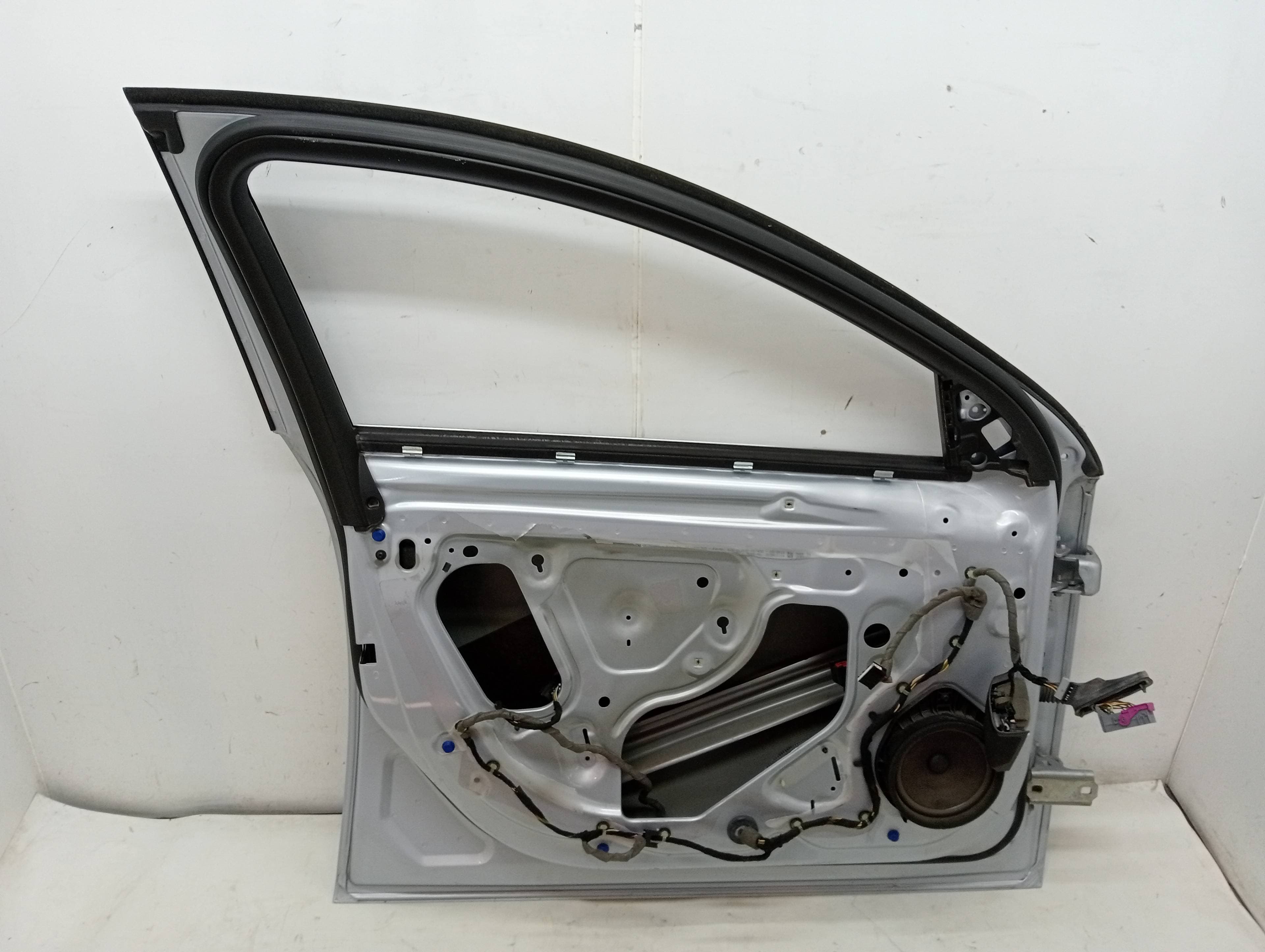 Puerta delantera izquierda OPEL INSIGNIA BERLINA 2