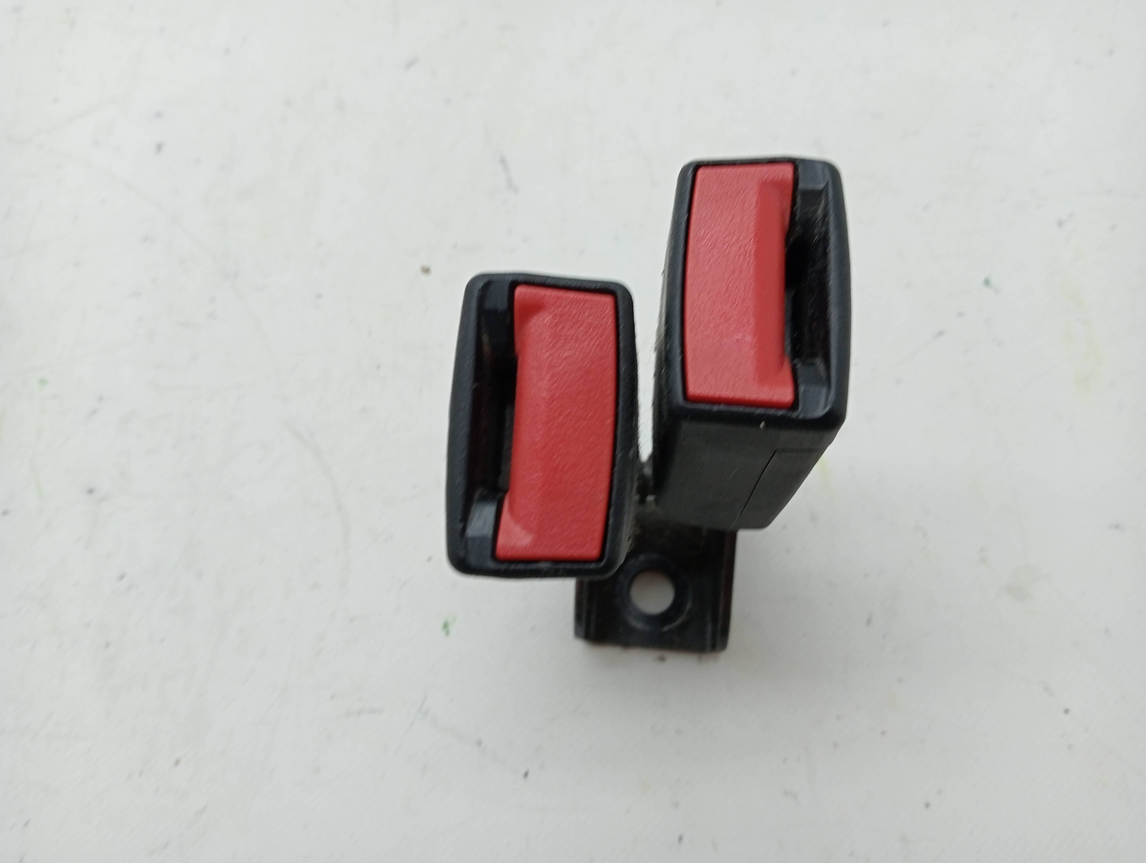 Enganche cinturon OPEL INSIGNIA BERLINA