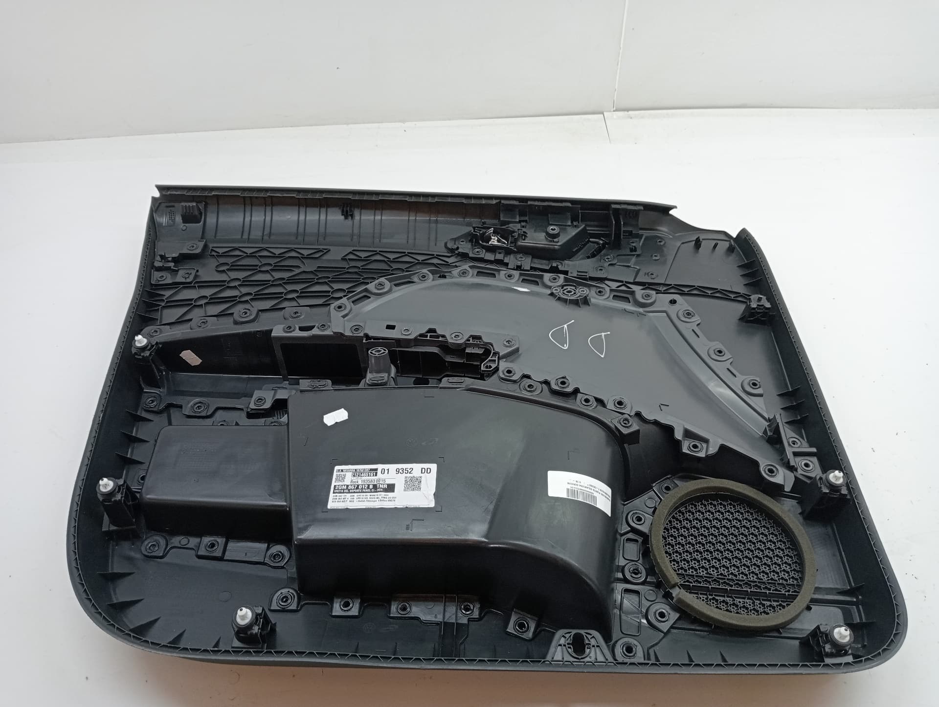Guarnecido puerta delantera derecha VOLKSWAGEN T-CROSS 2