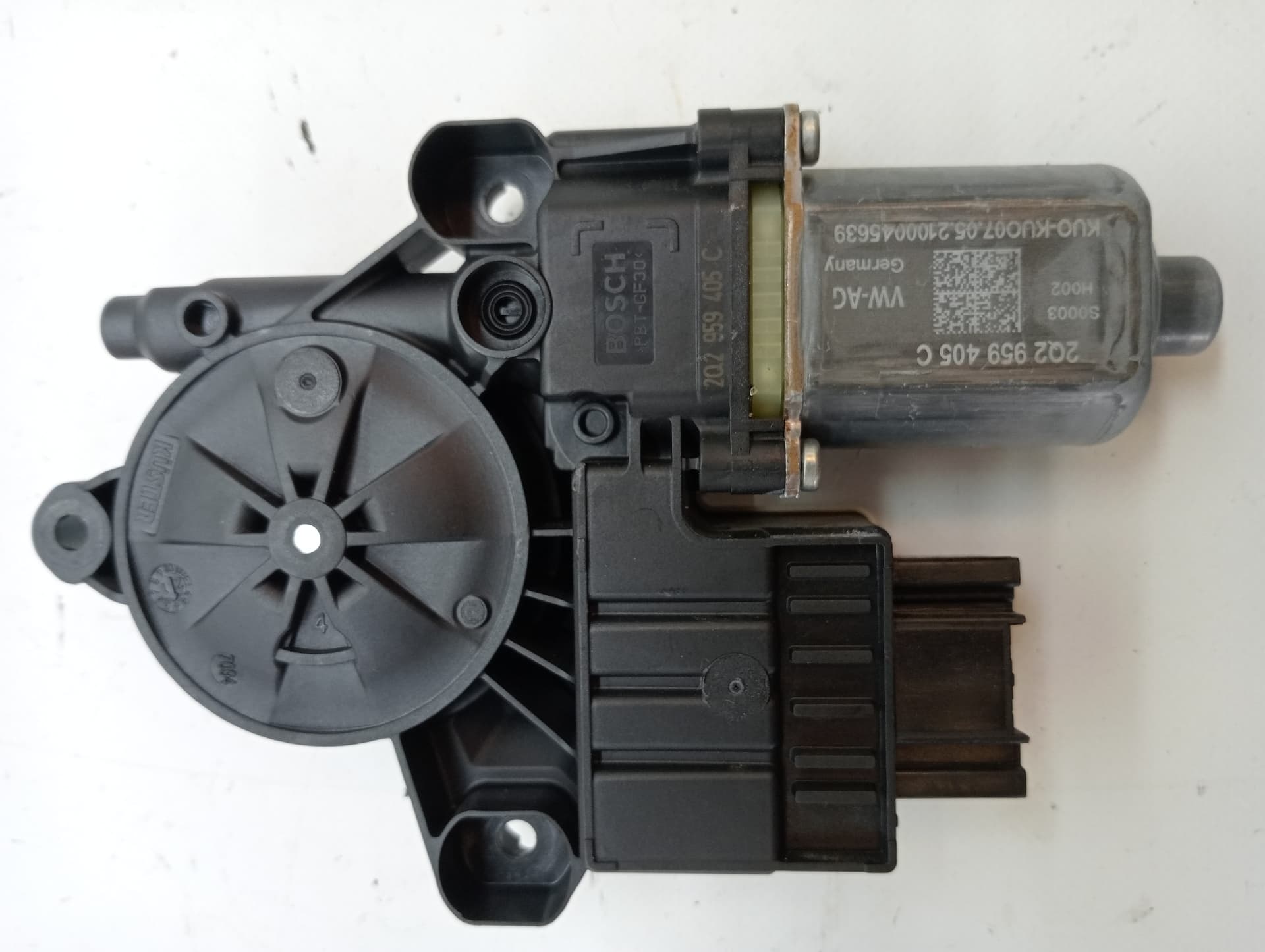 Motor elevalunas delantero izquierdo VOLKSWAGEN T-CROSS 2
