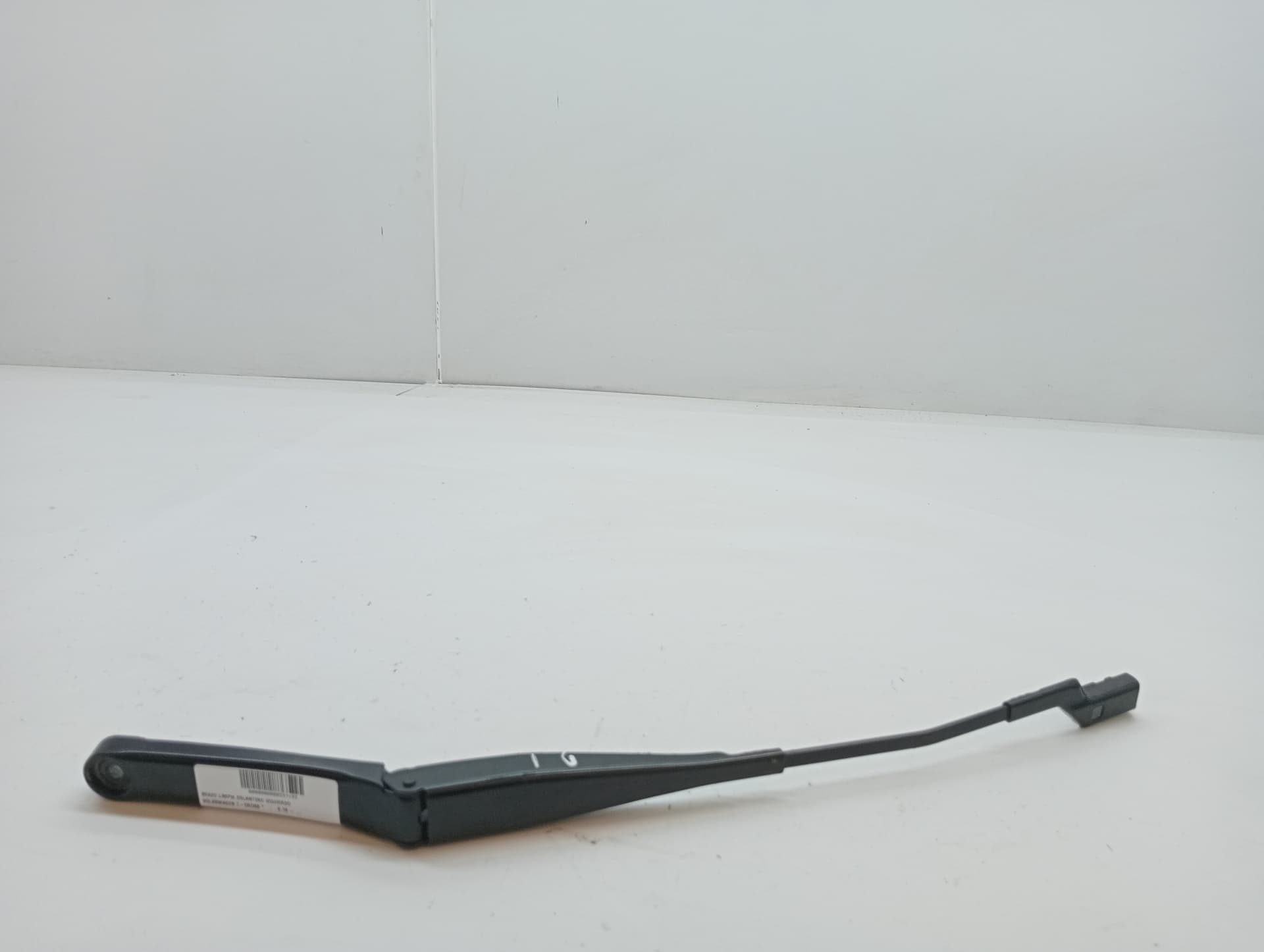 Brazo limpia delantero izquierdo VOLKSWAGEN T-CROSS