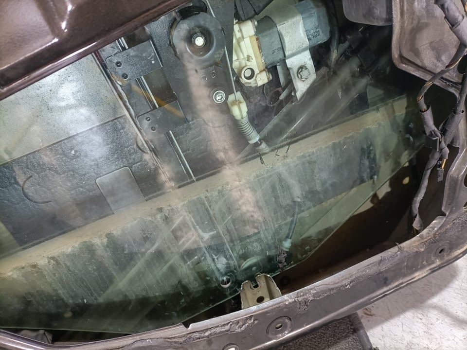 Puerta trasera izquierda BMW SERIE 5 BERLINA (E60) 2