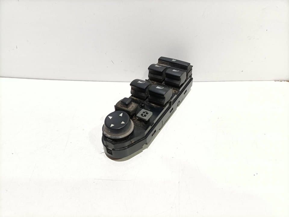 Mando elevalunas delantero izquierdo BMW SERIE 5 BERLINA (E60)