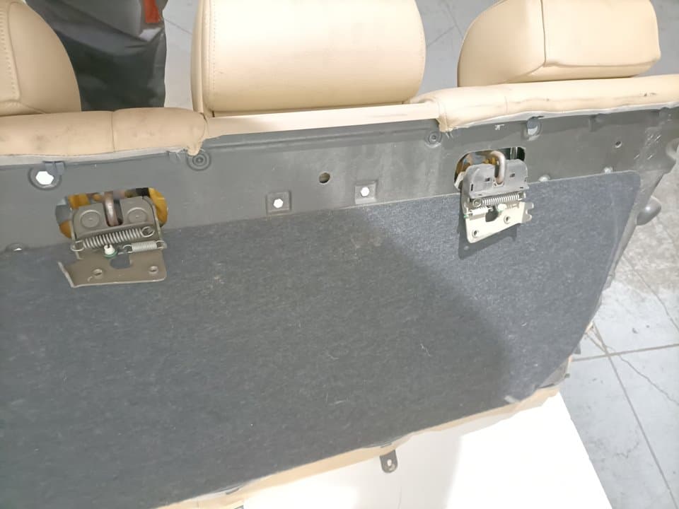 Cerradura asientos traseros BMW SERIE 5 BERLINA (E60) 2
