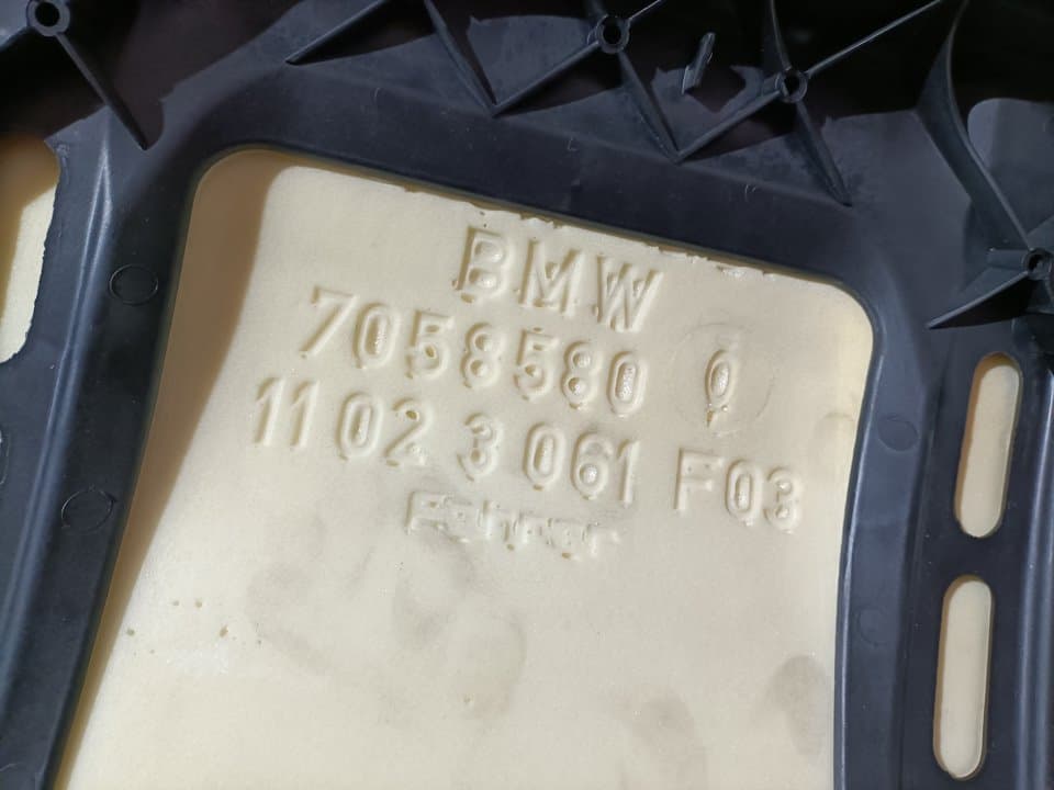 Cerradura asientos traseros BMW SERIE 5 BERLINA (E60) 2