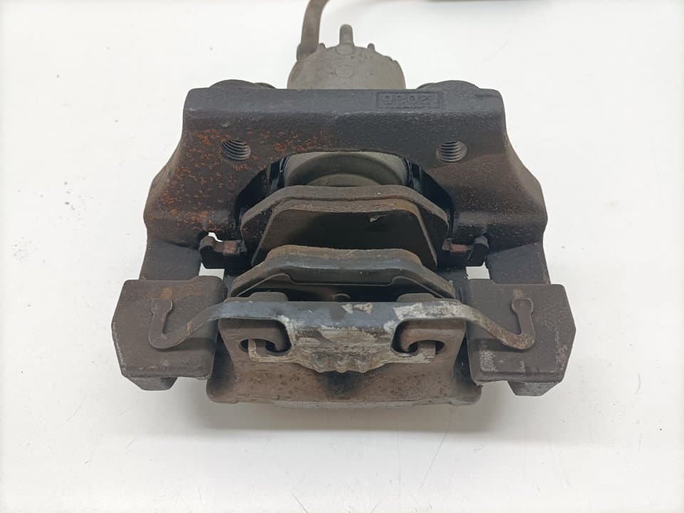Recambio BMW SERIE 5 BERLINA (E60) ref. 977789 2