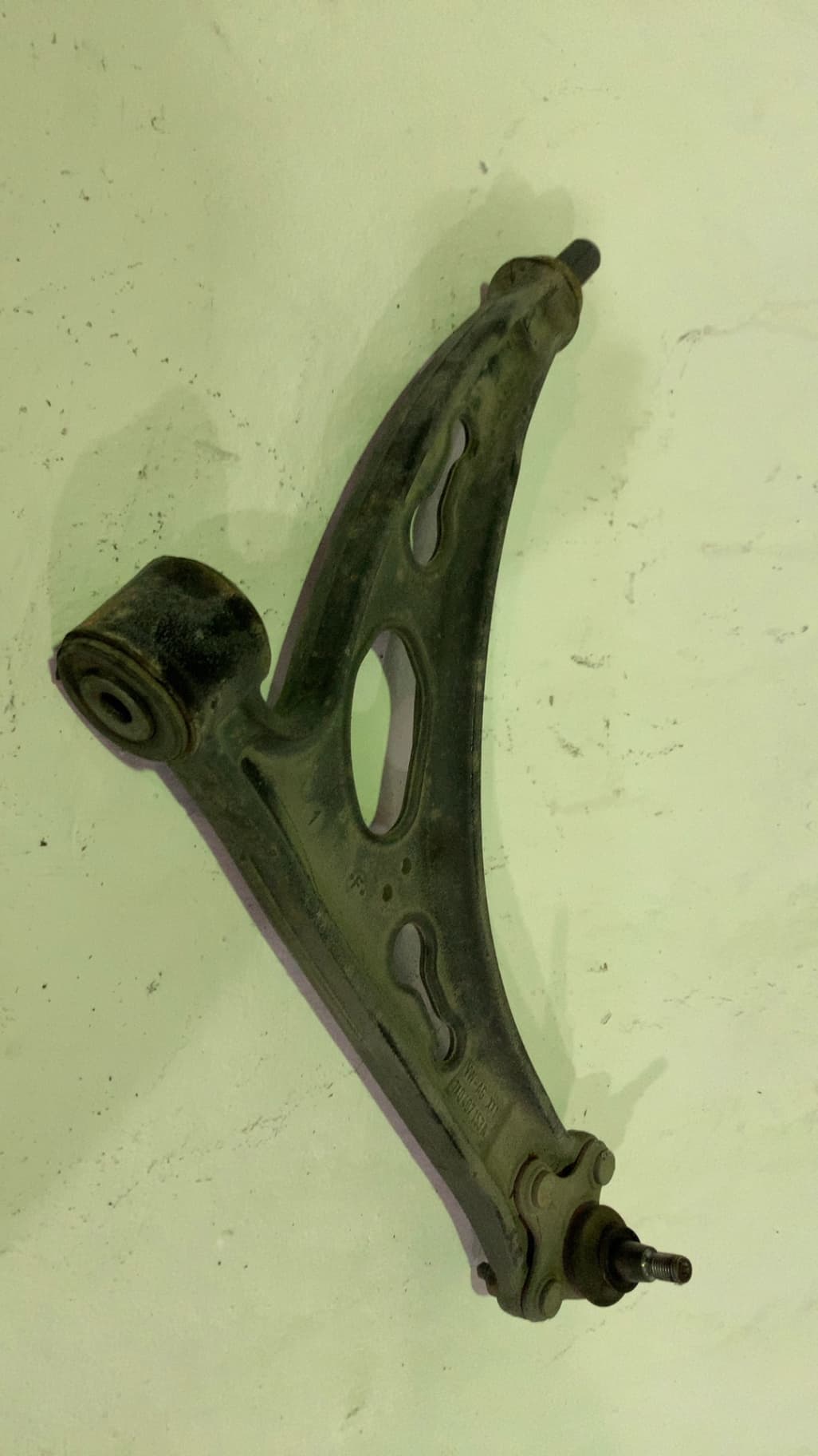 Brazo suspension inferior delantero izquierdo SKODA OCTAVIA BERLINA (1U2) 2