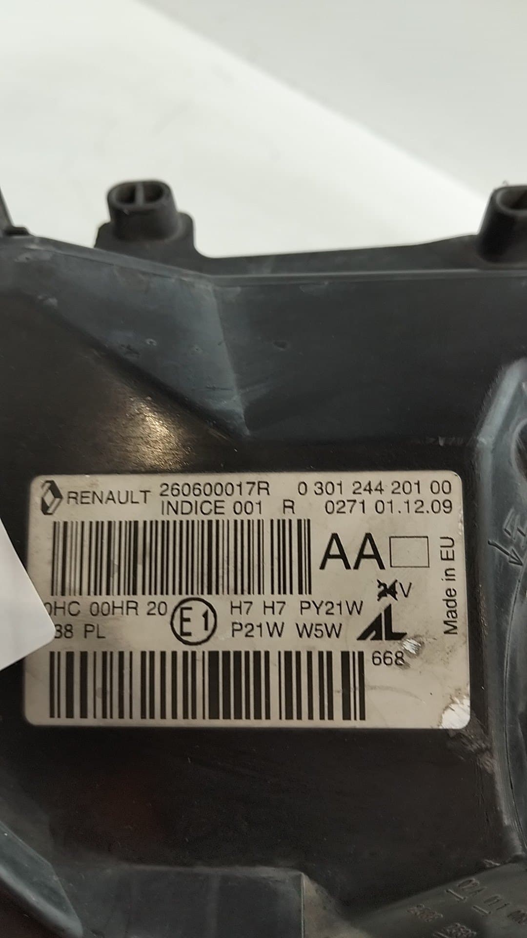 Faro izquierdo RENAULT MEGANE III BERLINA 5 P 2