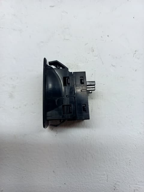Mando elevalunas trasero izquierdo BMW SERIE 3 LIM 2