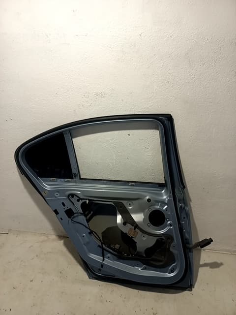 Puerta trasera izquierda BMW SERIE 3 LIM