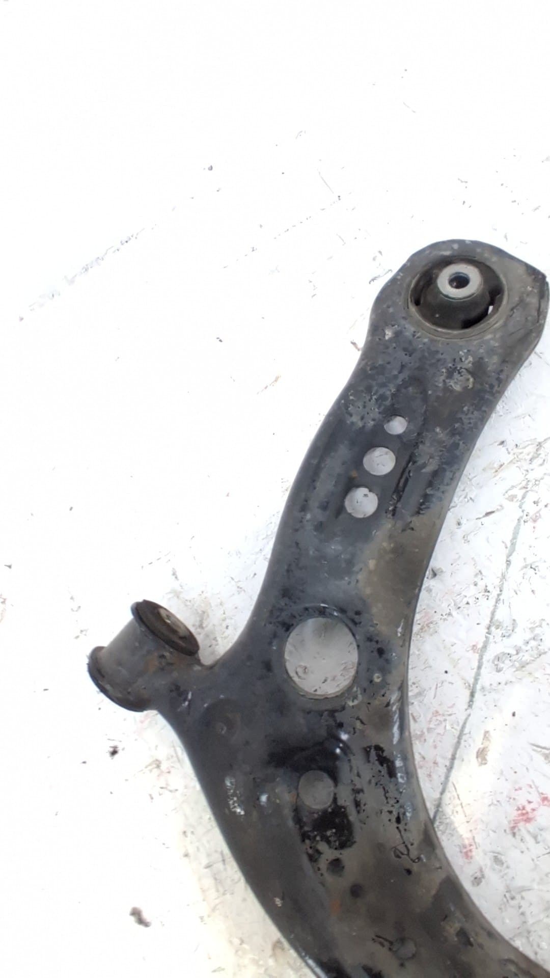 Brazo suspension inferior delantero derecho SKODA OCTAVIA BERLINA (1Z3) 3