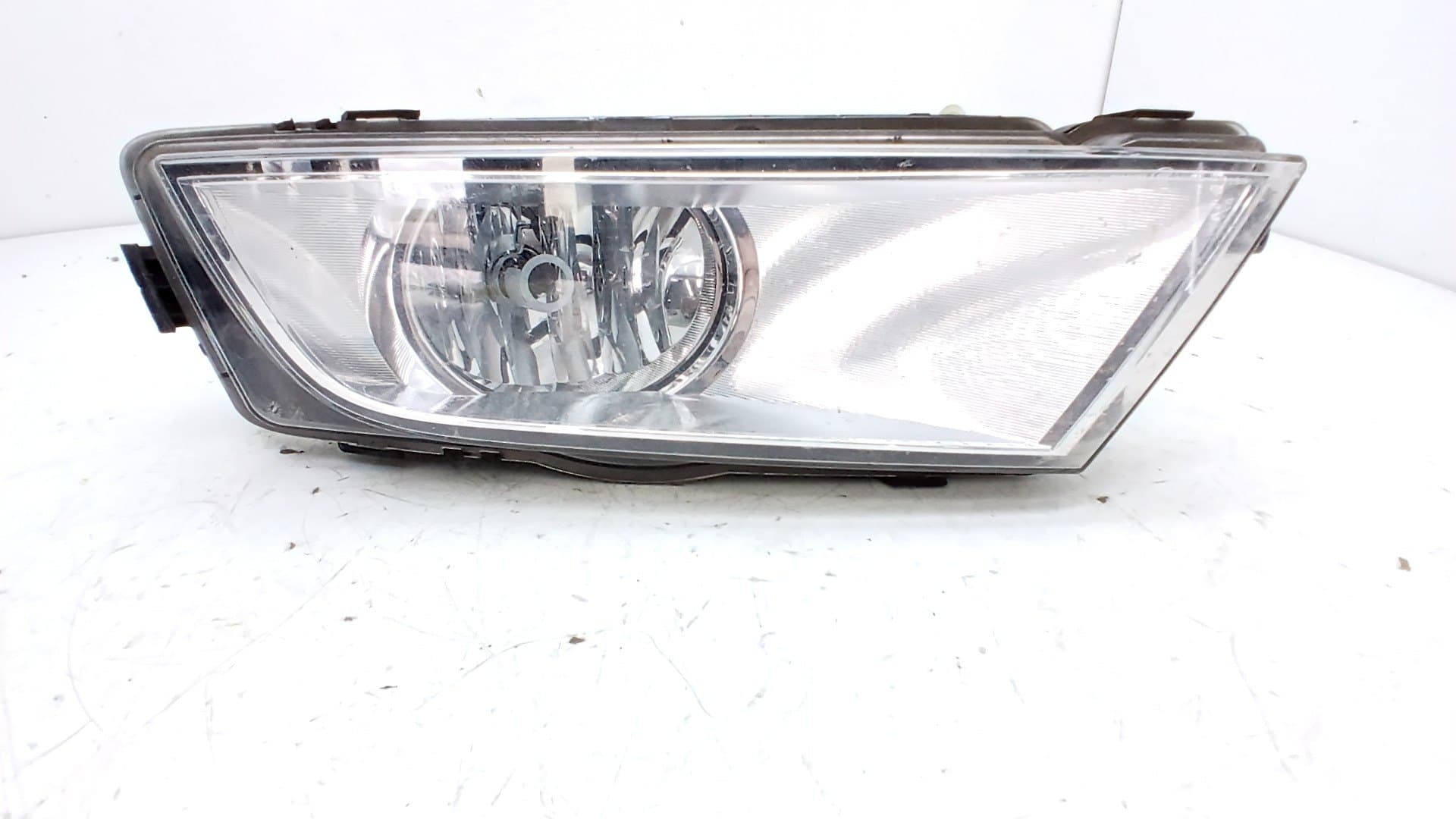 Faro antiniebla derecho SKODA OCTAVIA BERLINA (1Z3)