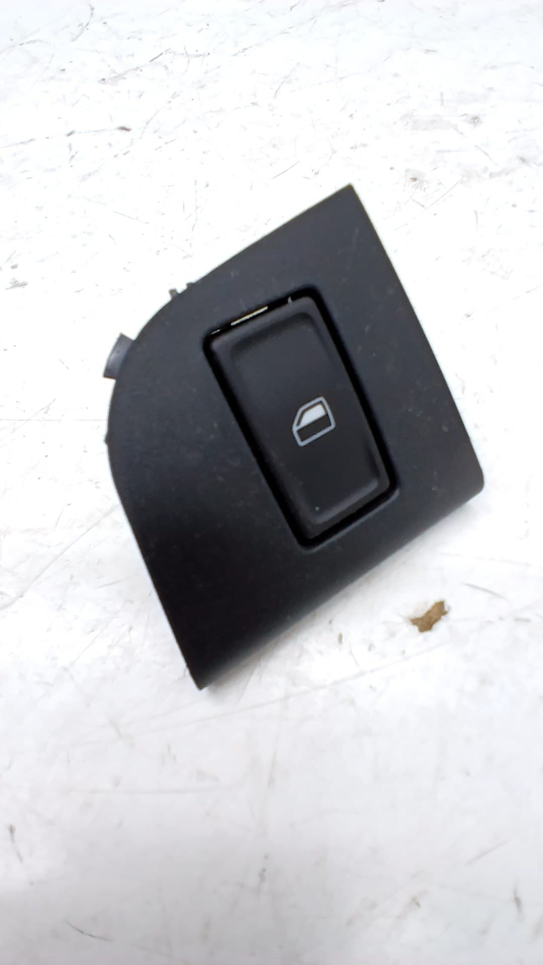 Mando elevalunas delantero derecho SKODA OCTAVIA BERLINA (1Z3)