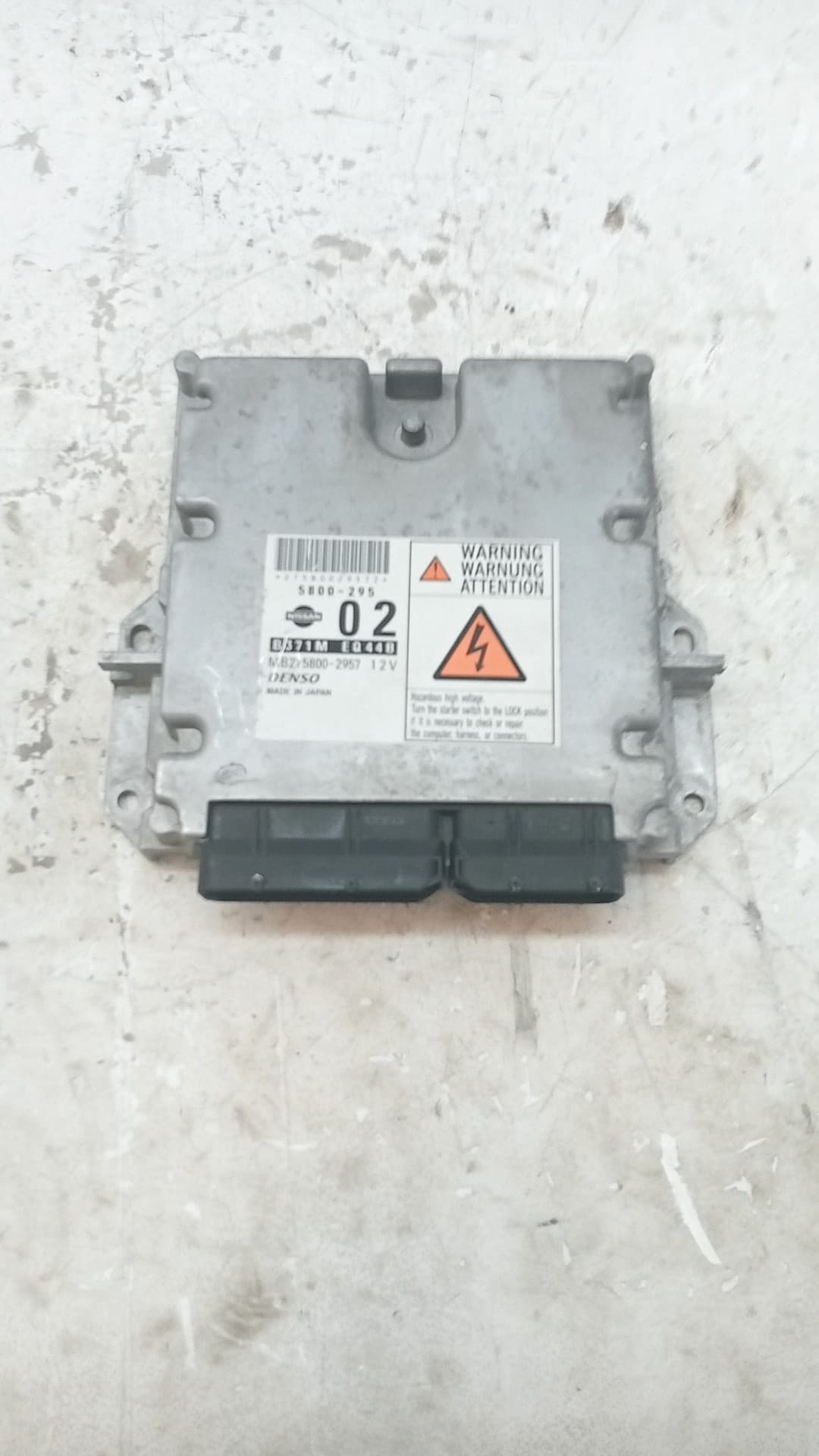 Centralita motor uce NISSAN X-TRAIL (T30)