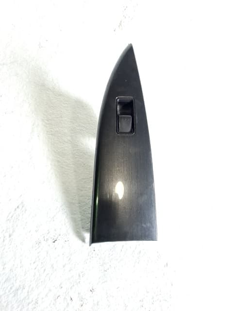 Mando elevalunas delantero derecho MAZDA 6 SEDAN (GG)