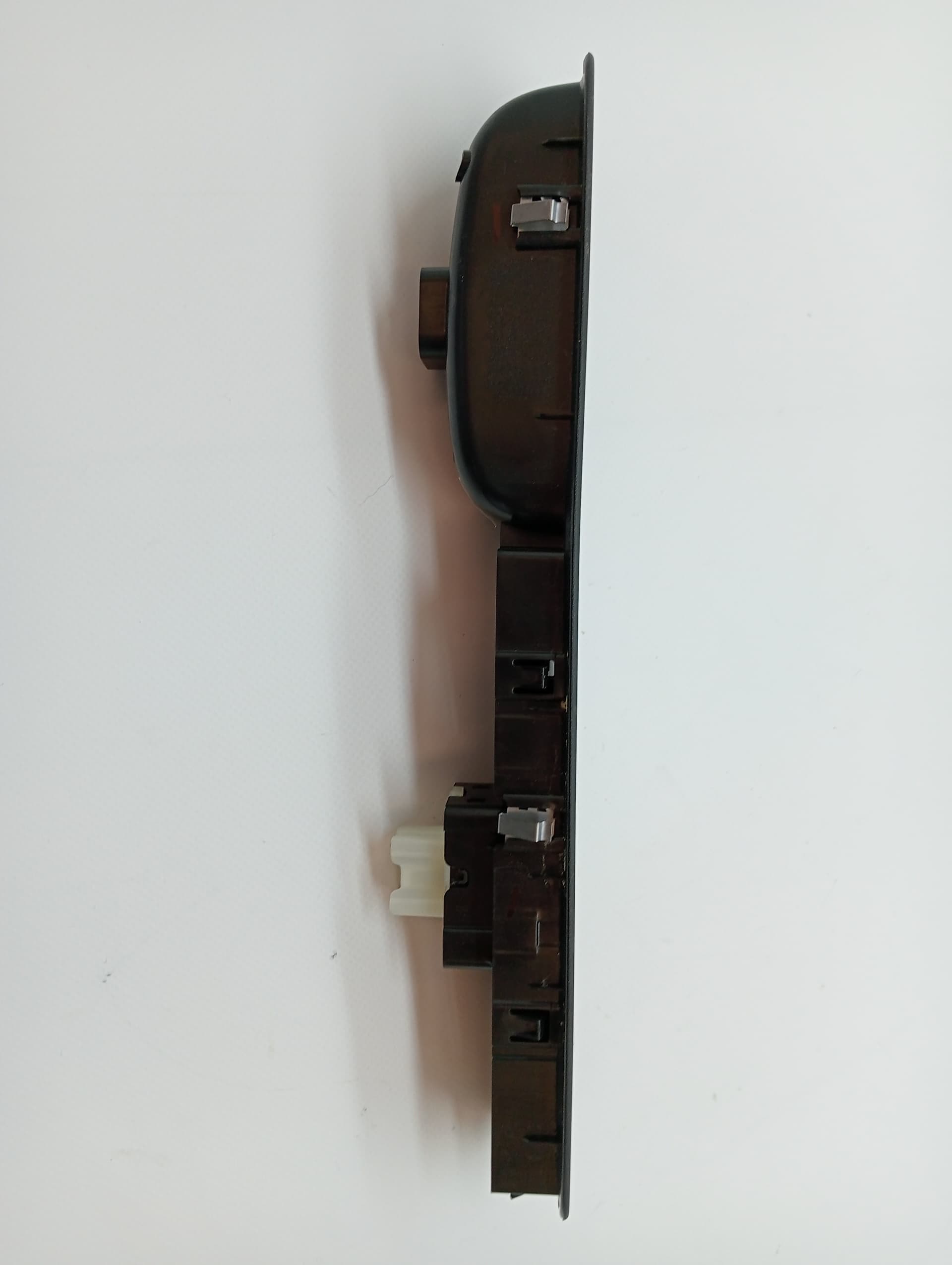 Mando elevalunas delantero derecho DACIA SANDERO 3