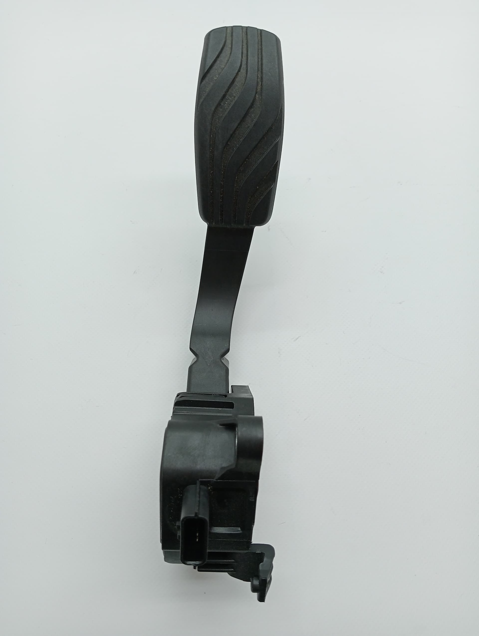 Pedal acelerador DACIA SANDERO 2
