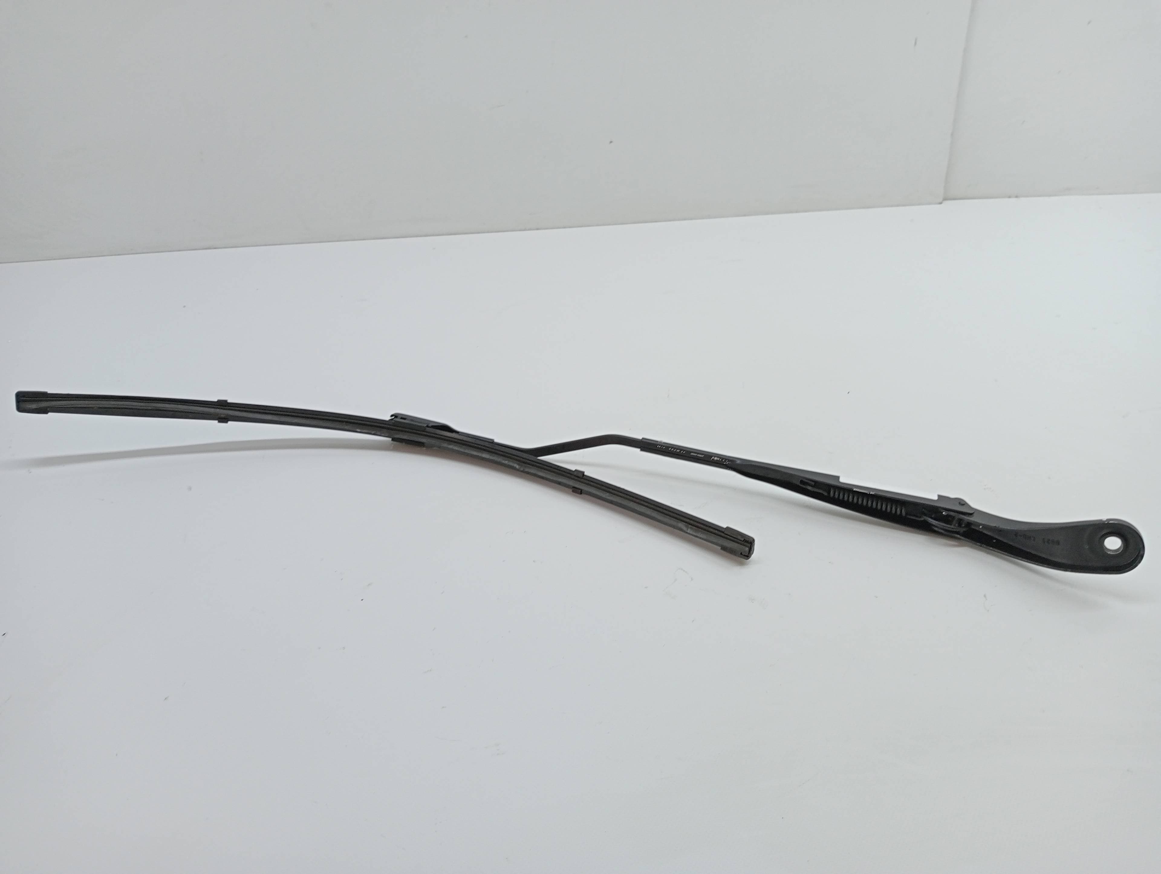 Brazo limpia delantero izquierdo DACIA SANDERO 2