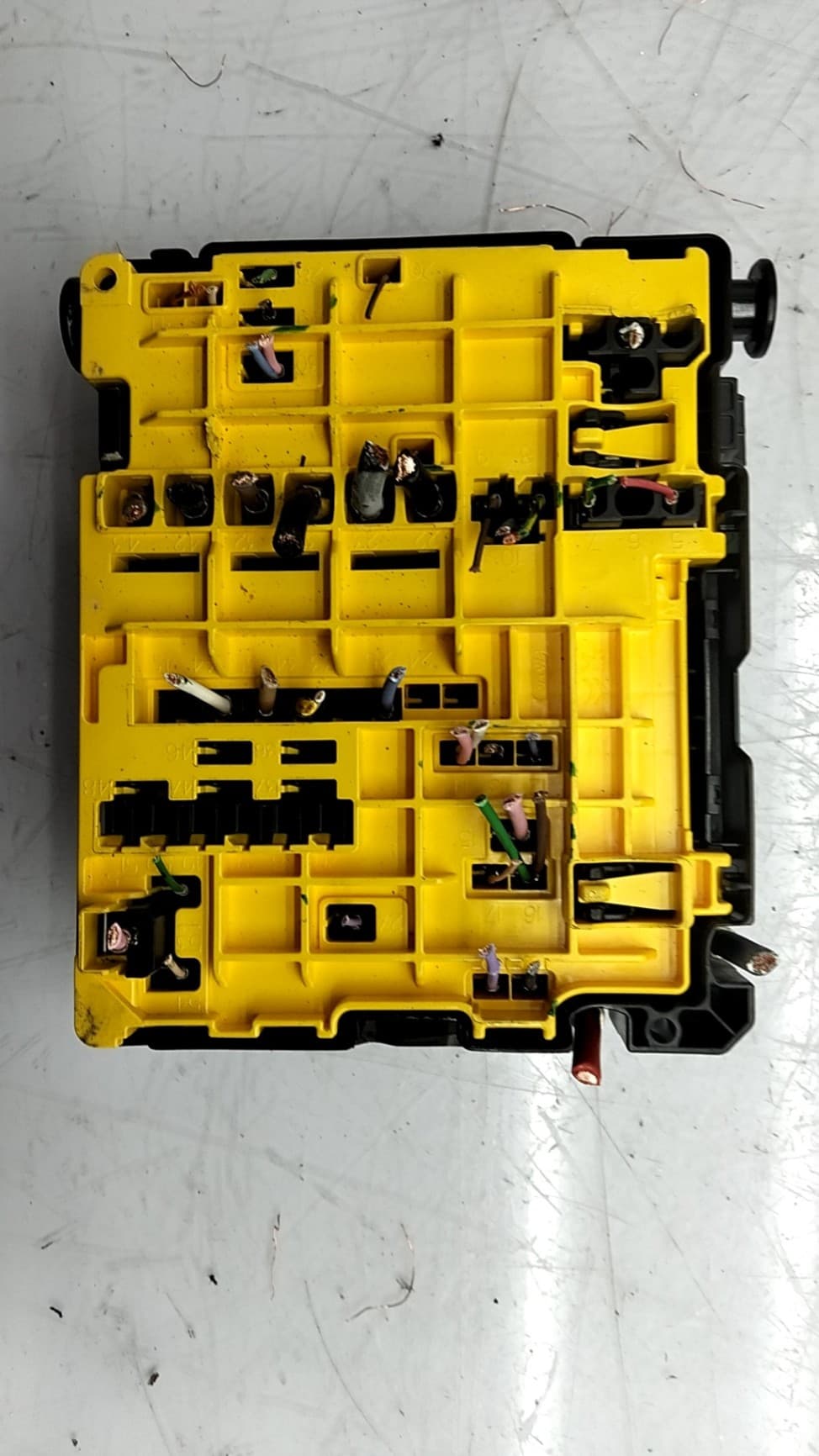Caja reles / fusibles OPEL GRANDLAND|X (A18, P1UO) 2