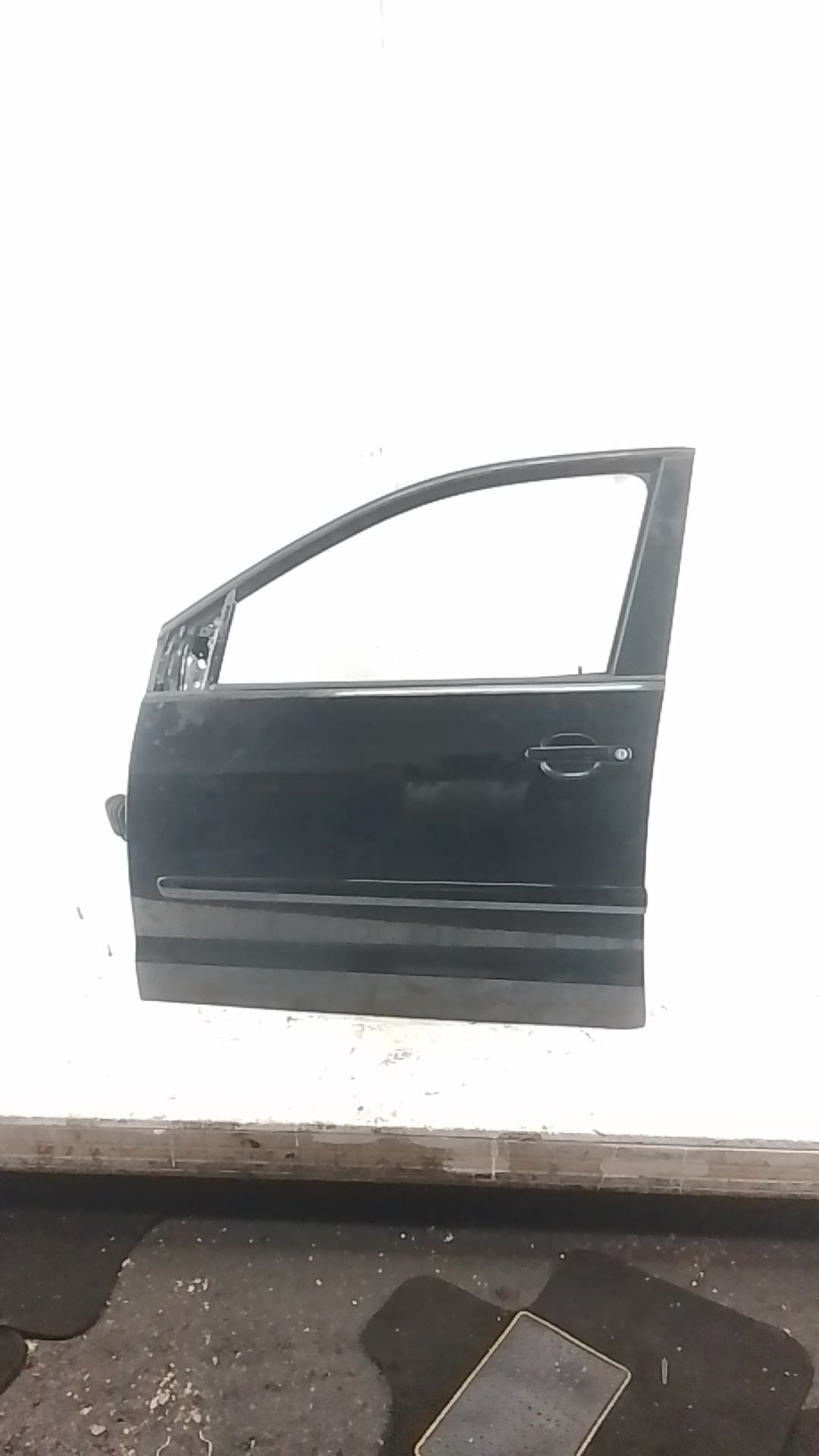 Puerta delantera izquierda VOLKSWAGEN POLO (9N1)
