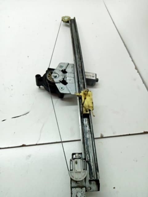 Elevalunas delantero derecho RENAULT TRAFIC COMBI (AB 4.01) 2