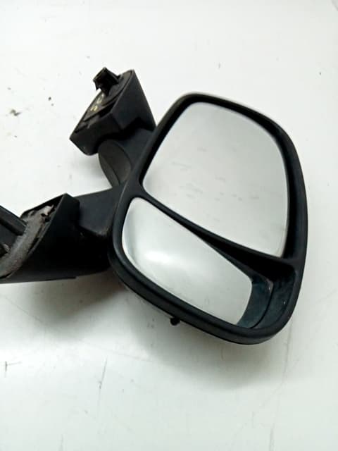 Retrovisor derecho RENAULT TRAFIC COMBI (AB 4.01)