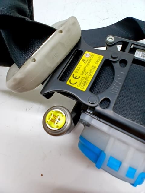 Cinturon seguridad delantero derecho MAZDA 6 3