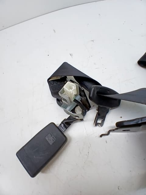 Cinturon seguridad trasero central MAZDA 6 4