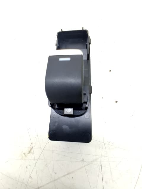 Mando elevalunas delantero derecho MAZDA 6 2