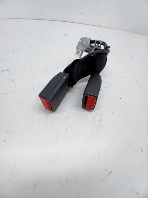 Enganche cinturon trasero central MAZDA 6