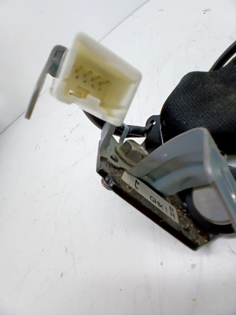 Enganche cinturon trasero central MAZDA 6 4