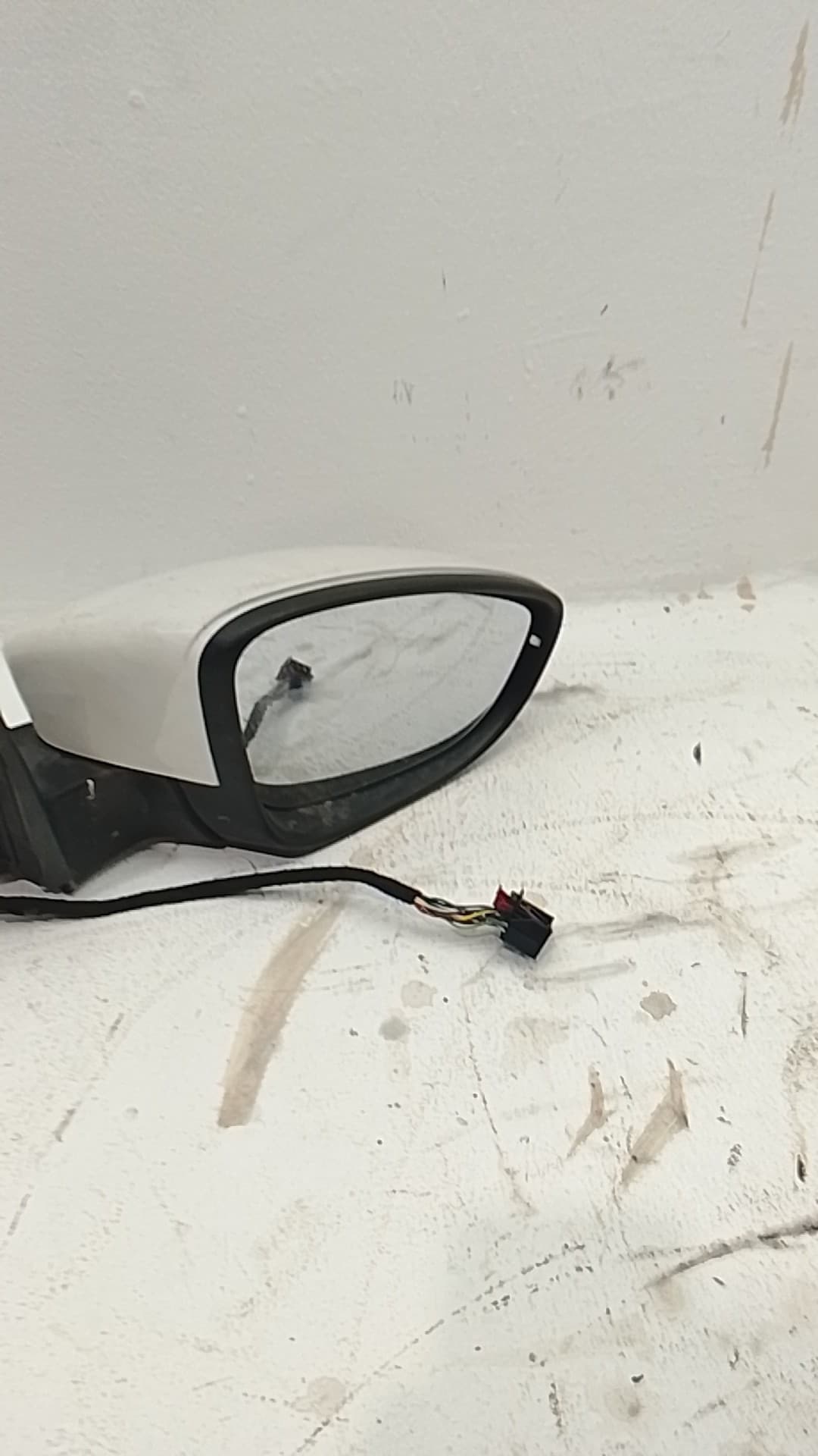 Retrovisor derecho VOLKSWAGEN SCIROCCO VAN 3
