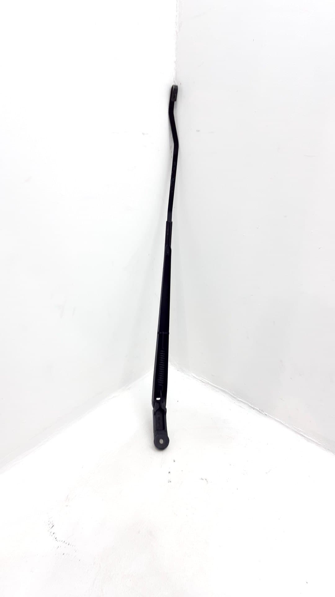 Brazo limpia delantero derecho TATA INDICA 2